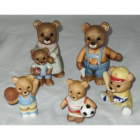 5 Vintage Homco Bears Sports Figurines Soccer Football  Baseball Basketball - Picture 1 of 6